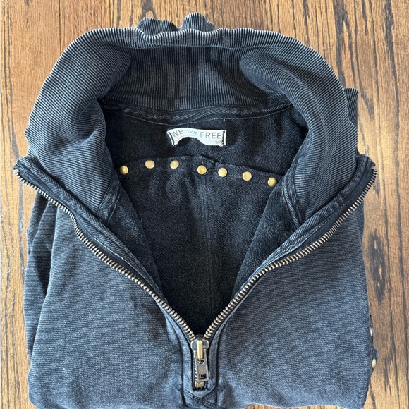 EUC We The Free Star-Studded Pullover! - Picture 10 of 10